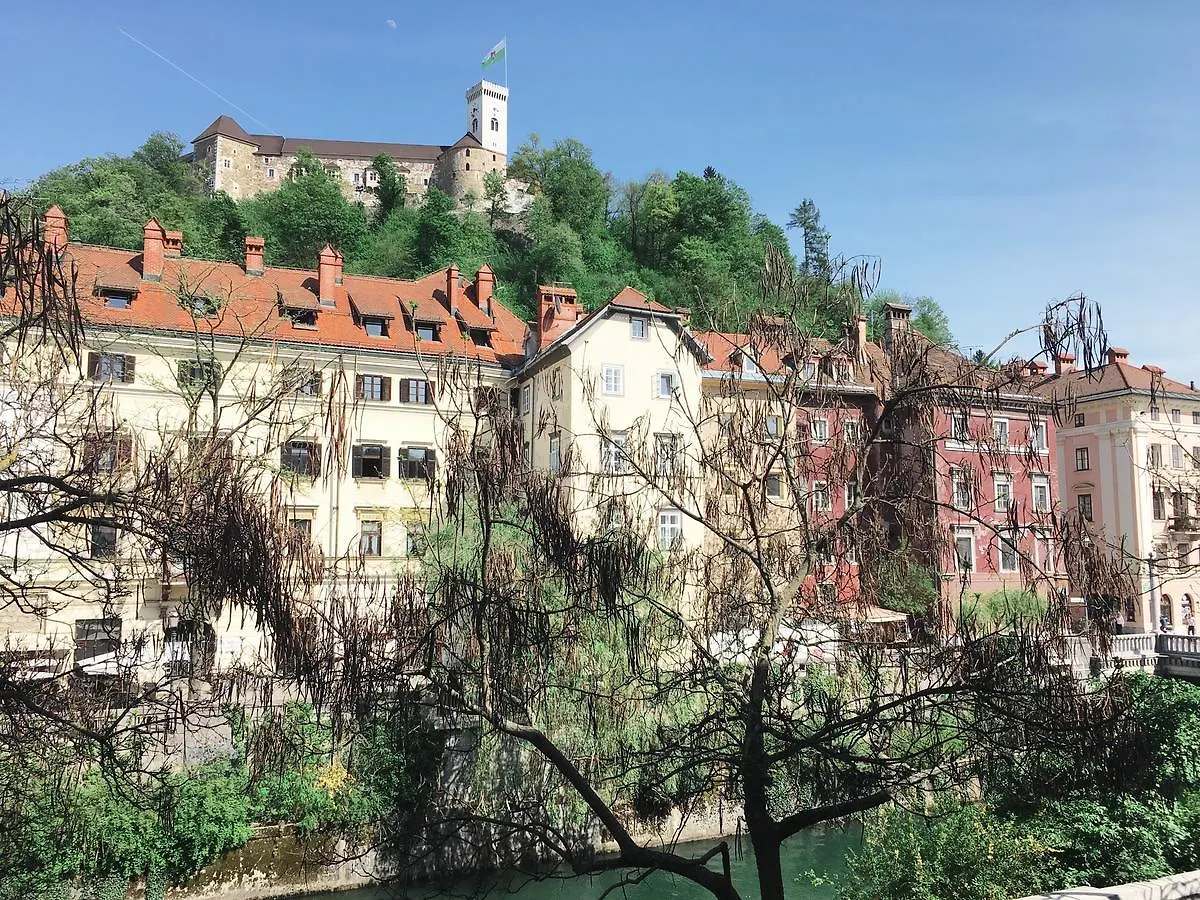 River And Castle View Apartment Rose Tour As Ljubljana